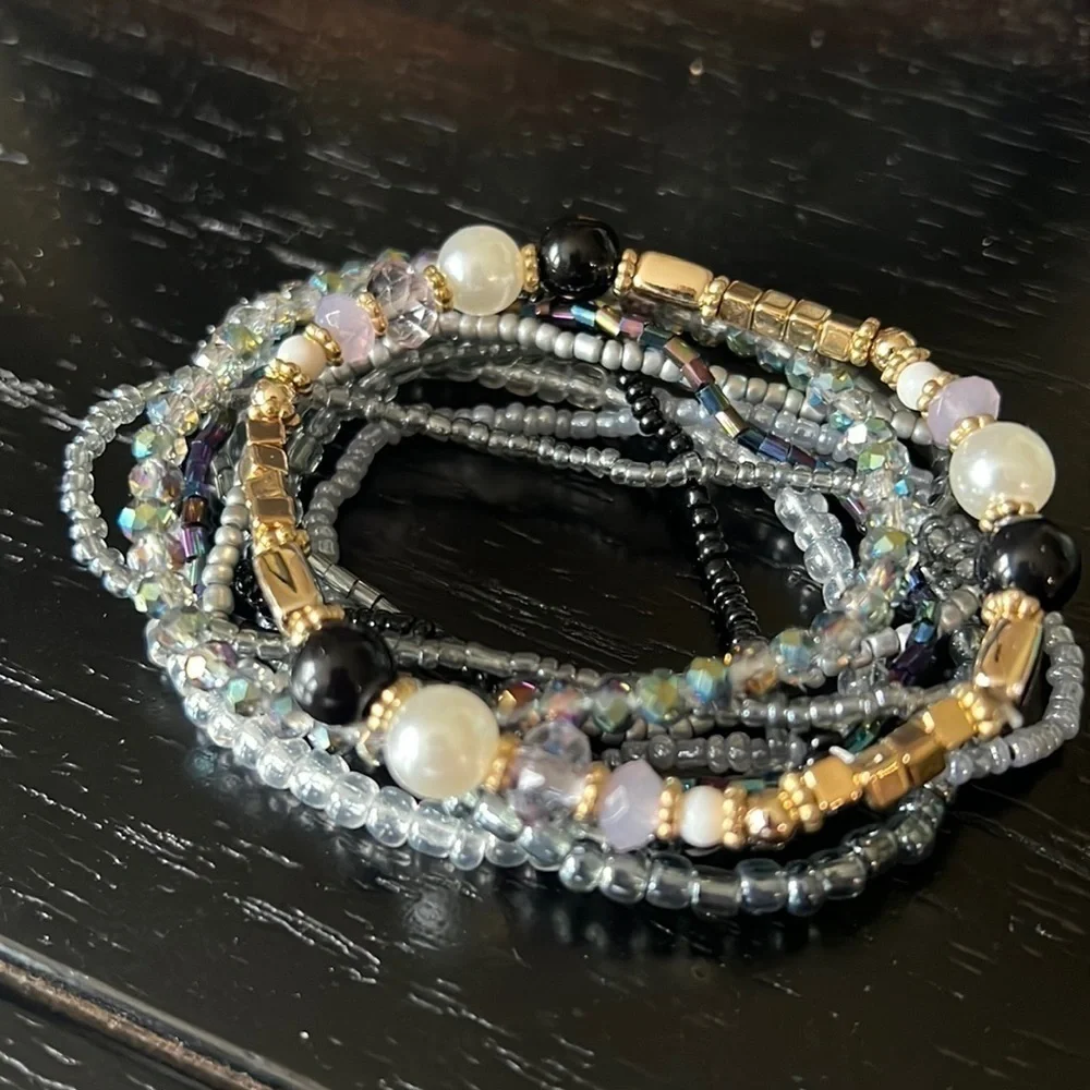 Black/gray bracelet stack set-NWT